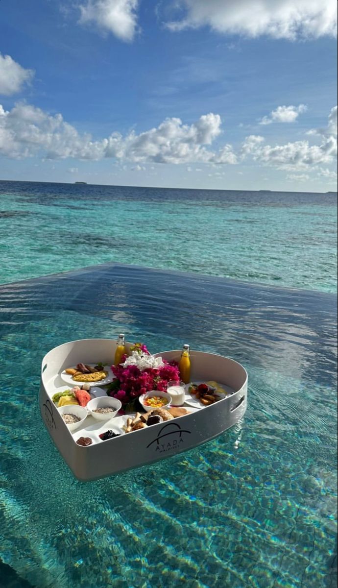 Maldives Luxury Island Escape image 3